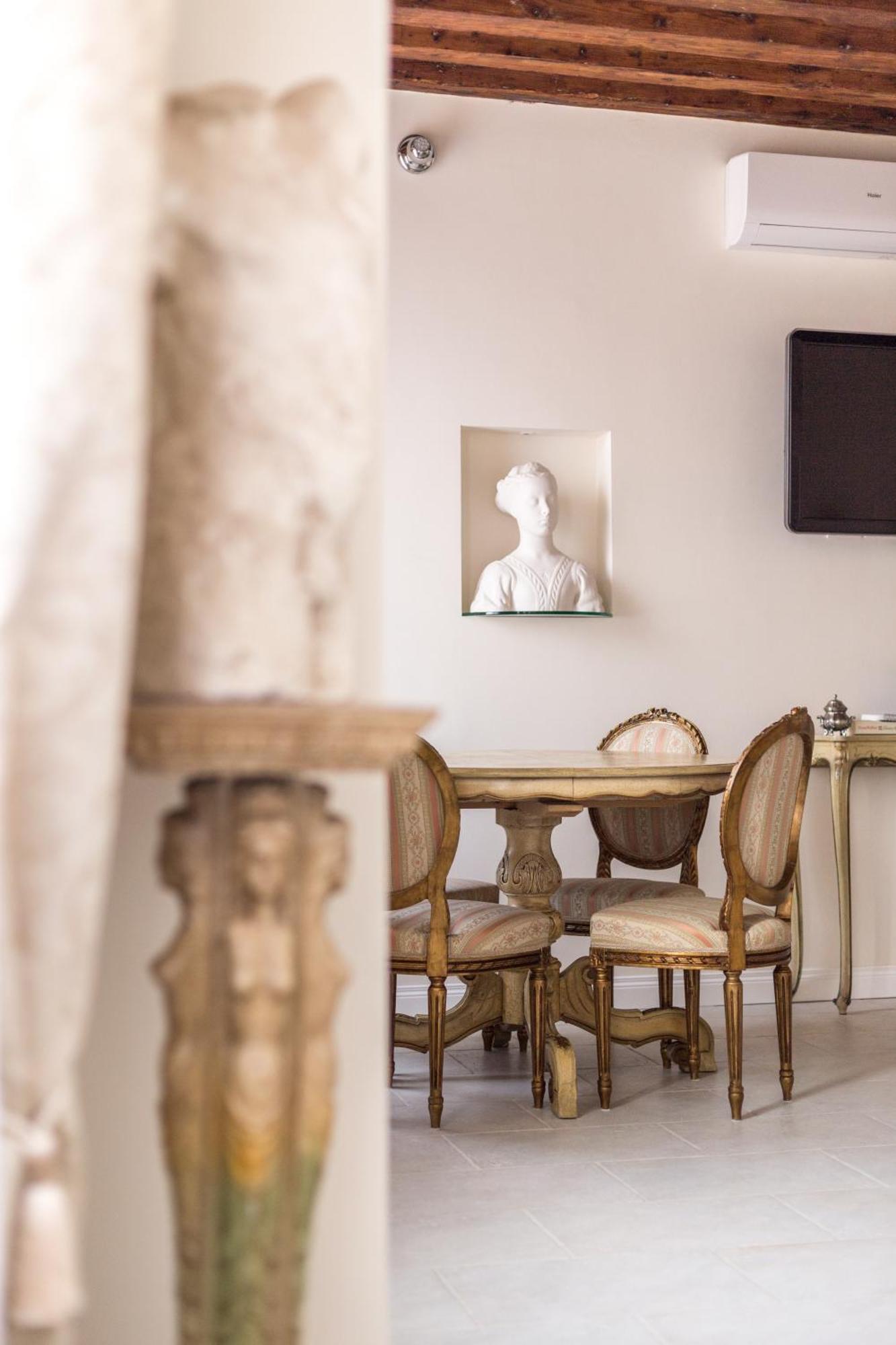 Michelle In Venice Charming Houses Zimmer foto